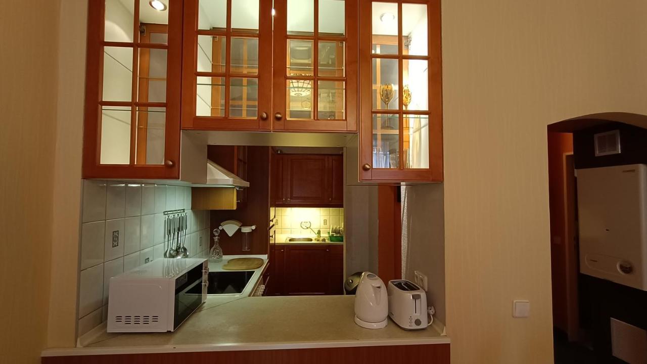 Apartments Stubsi With Colonnade View การ์โลวีวารี ภายนอก รูปภาพ