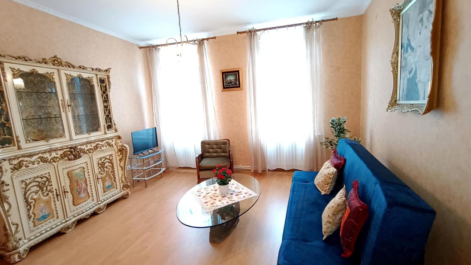 Apartments Stubsi With Colonnade View การ์โลวีวารี ภายนอก รูปภาพ